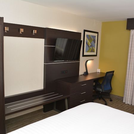 Holiday Inn Express & Suites Waterville - North By Ihg Экстерьер фото